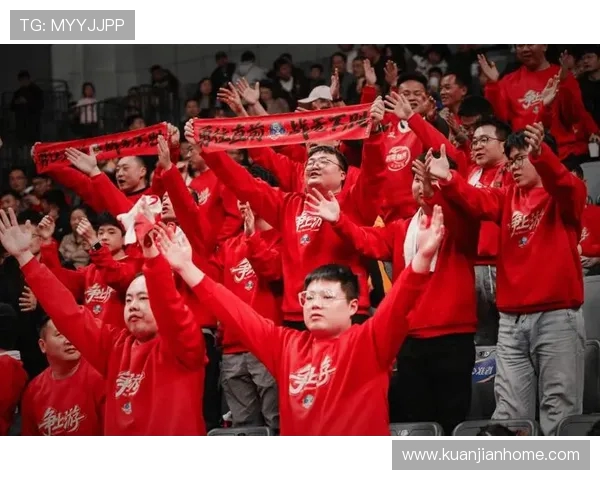 长沙队全力出击再燃赛场激情奋勇拼搏展现湖湘足球精神